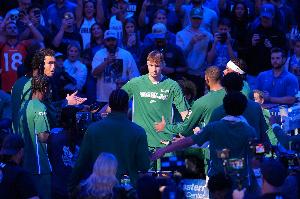 主场战开拓者！独行侠首发：布威 克里斯蒂 弗拉格 华盛顿 加福德