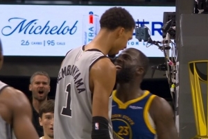 算互爆？文班防追梦后者17中3&三分8中0 角色互换文班21中8&6失误