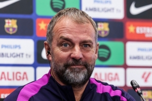 记者：欧冠客战切尔西之前，巴萨不会在伦敦进行训练