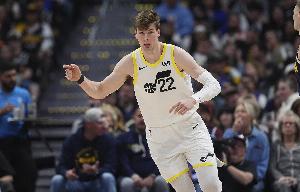 无心插柳？米哈伊柳克空中犹豫妙传菲利波夫斯基切入暴扣