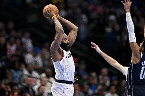 哈登爆砍35分 创本赛季任意球员上半场得分新高