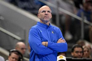 基德：我们打背靠背开局往往会有些疲软 丢23个前场板没法赢球