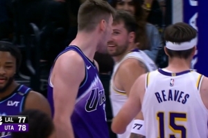 别看不起我！菲利波夫斯基退防一防二 大帽扇飞拉拉维亚上篮！