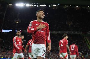 周薪超30万！记者：卡塞米罗恐怕不会接受大幅降薪，在曼联当替补