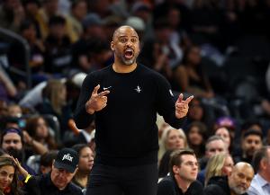 解说：火箭对库里的针对防守是取胜之匙 勇士其他球员掀不起大浪