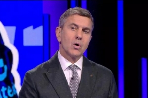 科斯塔库塔：巴雷拉站位有问题，队友也没有提醒他防吉梅内斯