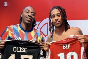 水晶宫双子星！埃泽、奥利塞赛后交换球衣 两人均成球队中流砥柱