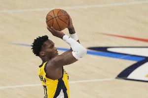 不在状态！马瑟林半场8投仅2中拿到5分2板2助 正负值-8