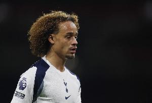 6500万欧打水漂？22岁西蒙斯16场0球，5年合同周薪22万欧