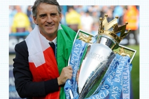 曾率队夺得三项冠军，曼城官推晒照祝名帅曼奇尼61岁生日快乐