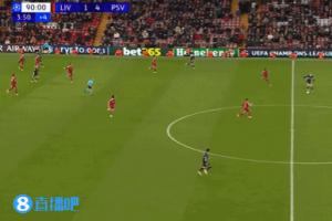 满分运镜！利物浦惨败后镜头盯着斯洛特拍摄，随后给球迷和范戴克