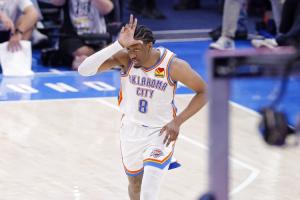 讲个鬼故事~雷霆自上赛季以来没杰伦威时31胜1负 后者明天复出