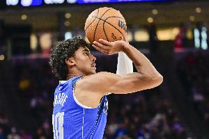 本赛季末节三分命中率Top10：克里斯蒂60.9%居首 太阳三分上榜