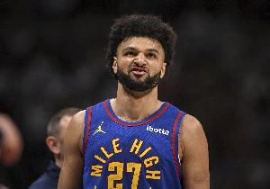 穆雷：失误令人沮丧 一直在送给对手机会 我们本能赢的