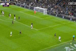 漂亮！库杜斯凌空爆射破死角，热刺扳回一球