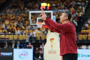 媒体人：郭士强执教过的球队往往上限不高 他更适合当国家队助教