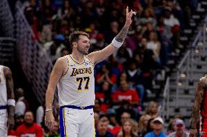 一节顶别人整场！东契奇首节火力全开9中6轰20分6板4助 正负值+19