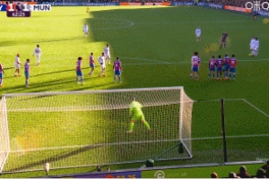 进制胜球！芒特：我和B费罚任意球前聊了下，趁对手不注意就开踢