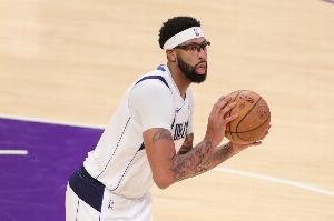 浓眉为独行侠出战16场已达成得分300+篮板150+成就 队史最快