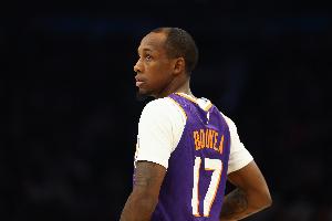 奇兵？太阳布耶半场替补10分钟 拿到5分2助2断&正负值+19