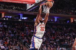 发挥尚可！唐斯上半场10中6砍下14分2篮板 正负值+6