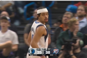 百步穿杨！小内姆哈德撤步超远三分出手 洞穿篮心