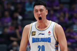 许利民：翟晓川夏天练得好 全运会也打得好 他是队长 会考虑全队