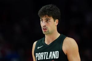 阿夫迪亚连续5场至少25分5板5助 追平利拉德 并列队史最长纪录