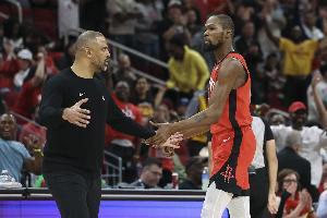 乌度卡谈KD31000分：不可思议&对手一直逼他传球 他还能再得几千