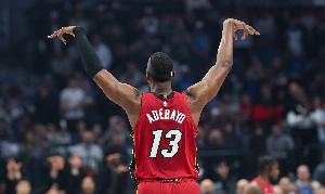 弹无虚发！阿德巴约首节3投全中 拿到7分4篮板1盖帽