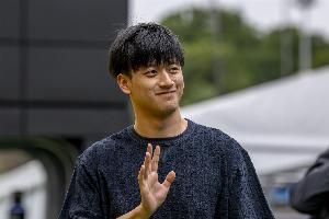 周冠宇：劳登不再担任我的经纪人，还不知道自己下个赛季的位置