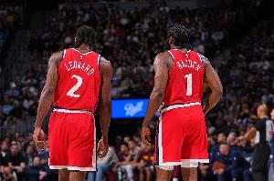 哈登+莱昂纳德下半场合计仅得10分 比角色球员科比·布朗少1分