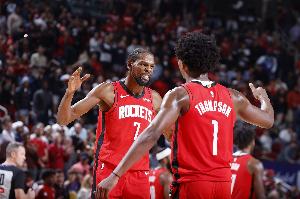 杜兰特：阿门无所不能 他能打控卫又可以像中锋或大前一样打篮下