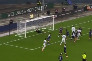 董路：国青球员拔角旗杆不奇怪，当年国安19岁小球员不会头球