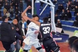 东契奇：来人啊！喂顿公子吃饼！