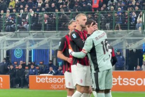 能把力量与技巧的足球结合的如此之好，非西多夫莫属