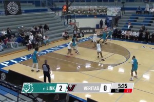 你小子不爽教练是吧！东契奇半场三分击败雷迪克，狂喷垃圾话！