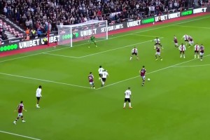 名场面！街头采访美女们：C罗贝尔本泽马你最想嫁给谁？