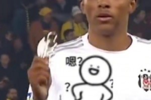 弗兰克：维蒂尼亚是世界最好的中场球员，他会是下一位金球奖得主