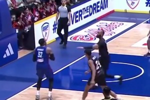 太狠了！NCAA赛场惊现脚踝终结者！对手直接捂脚踝倒在地上！