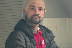 外网恶搞萨拉赫：今天是普通的星期一，利萨拉赫在训练场等你…