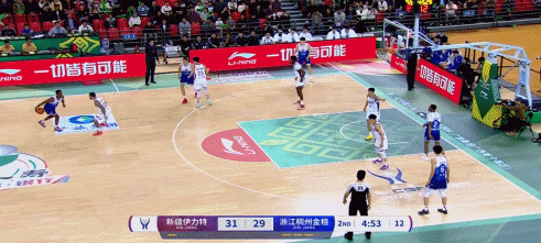 有点强！纳托尔半场7中6&三分3中2高效砍15分次节带队反超